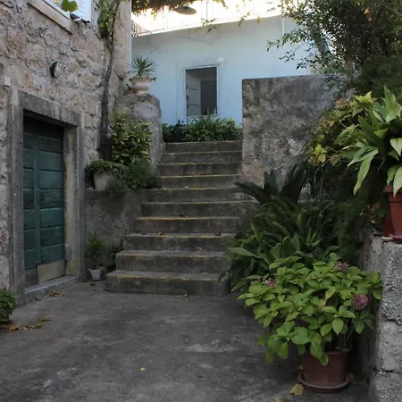 With A Parking Space Trsteno, Dubrovnik - 8594 * Трстено